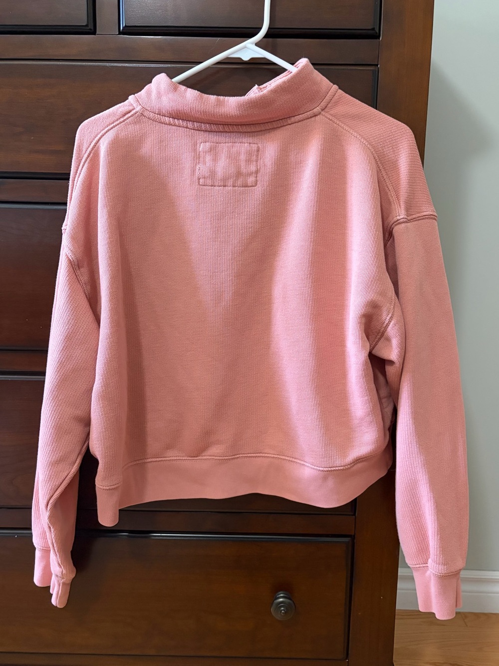 American Eagle Outfitters Dusty Pink Cropped Quarter‑Button Pullover - Picture 3 of 4